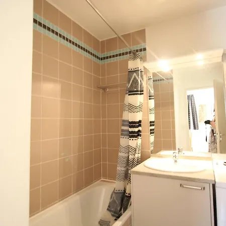 T3 A Luchon: Balcon, Parking, Proche Thermes & Centre, Bien Equipe - Fr-1-313-232 Bagnères-de-Luchon