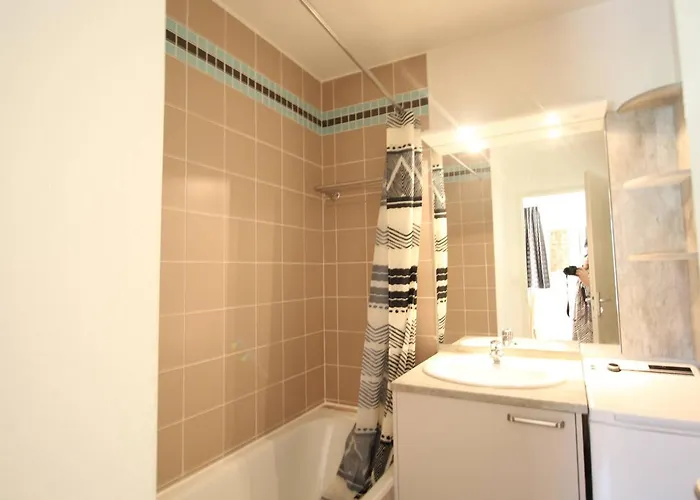 T3 à Luchon: Balcon, Parking, Proche Thermes&centre, Bien équipé - Fr-1-313-232 Bagnères-de-Luchon