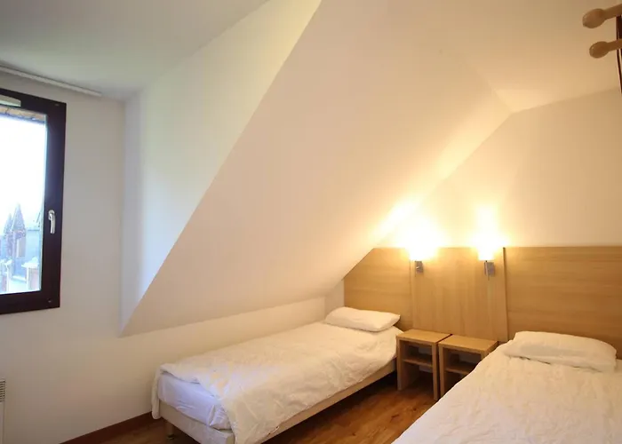 T3 à Luchon: Balcon, Parking, Proche Thermes&centre, Bien équipé - Fr-1-313-232